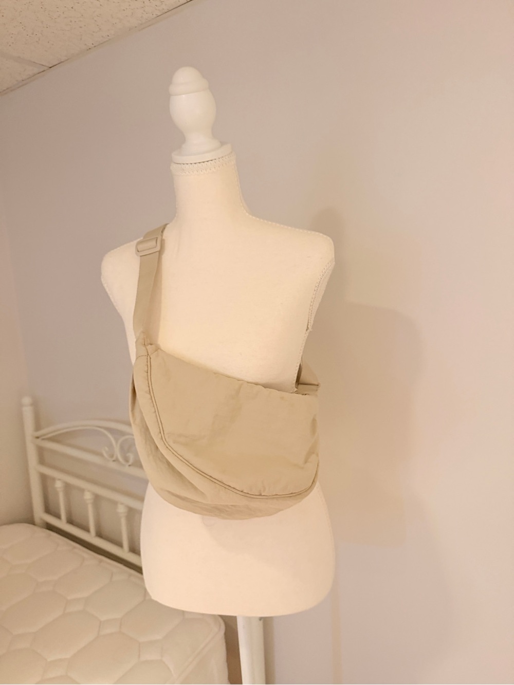 Uniqlo Beige Crossbody Sling Bag - Neutral Tan